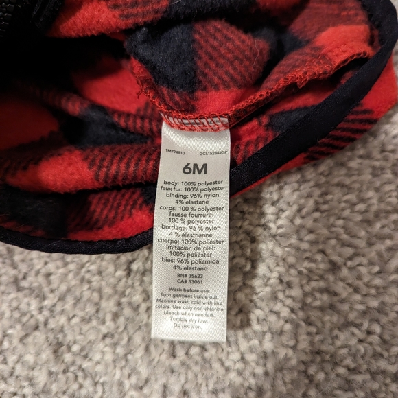 Black and Red Carter's Vest Set - Picture 2 of 9